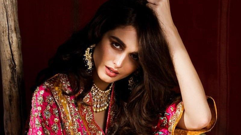 Dating Pakistan women