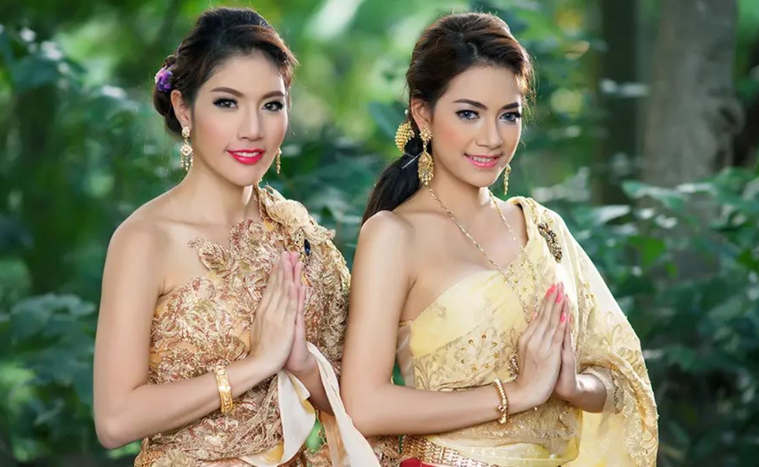 thai women